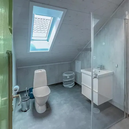2 Bedroom Beautiful In Дом отдыха *