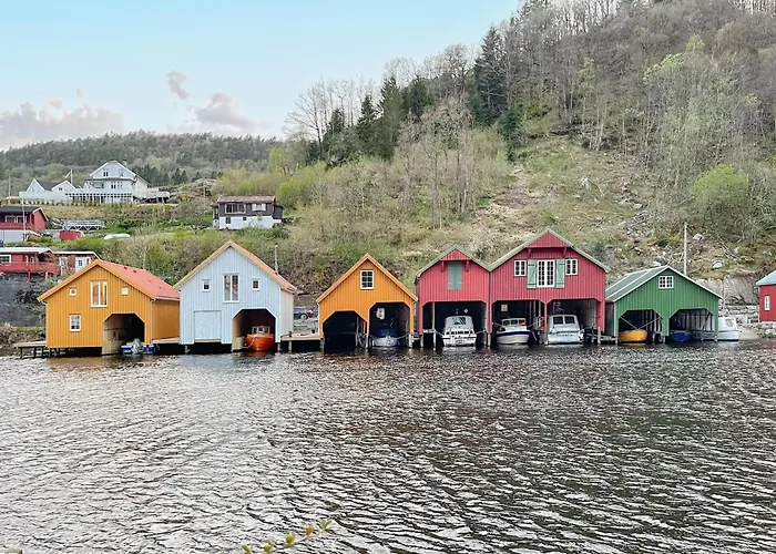 Semesterbostad 2 Bedroom Beautiful In *